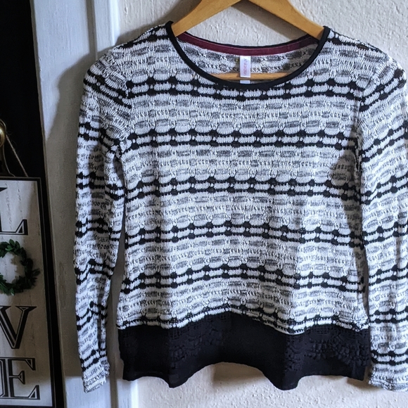 Xhilaration Layered Knit/Crochet Top - Picture 16 of 16